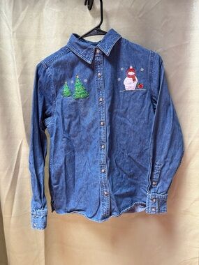 Vintage Style Christmas Denim Shirt Womens Small Snowman Tree Embroidered